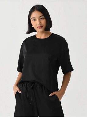 NWT LeSet Barb boxy tee in black